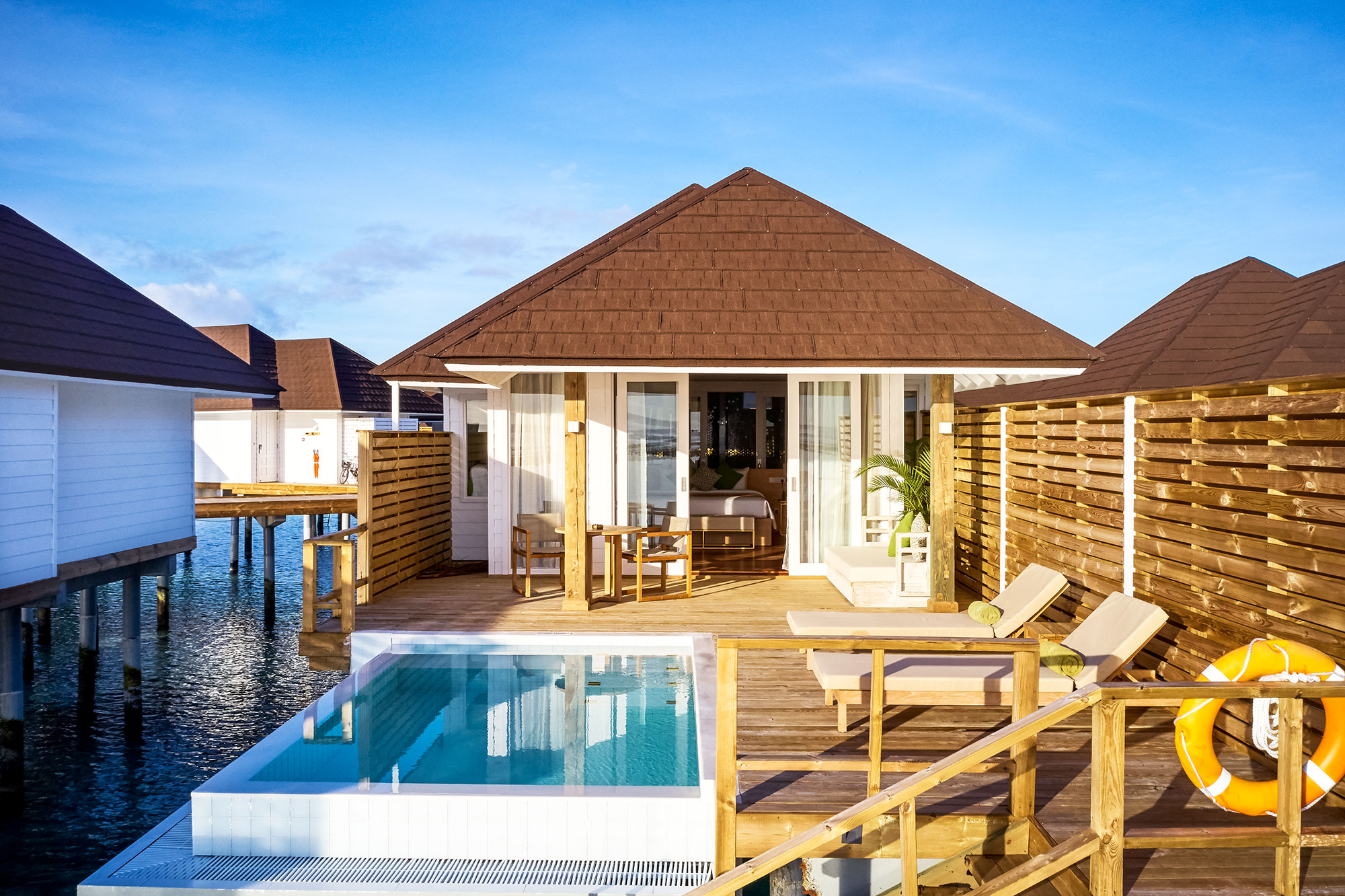 Grand-Wasservilla mit Pool - Bild 3