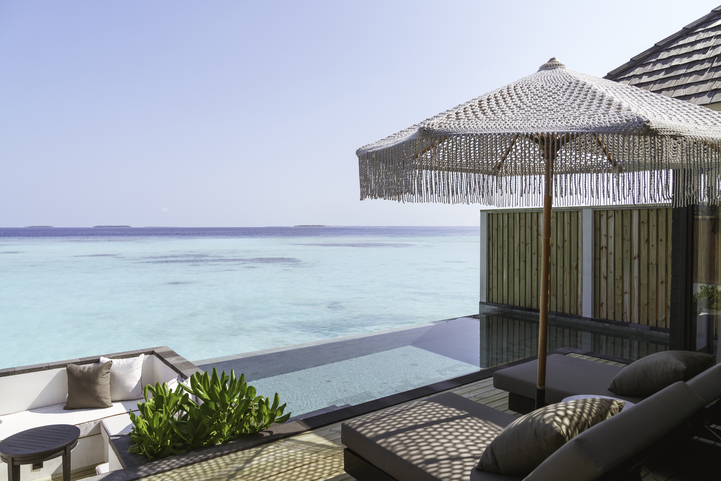 Horizon-Wasservilla mit Pool - Bild 3
