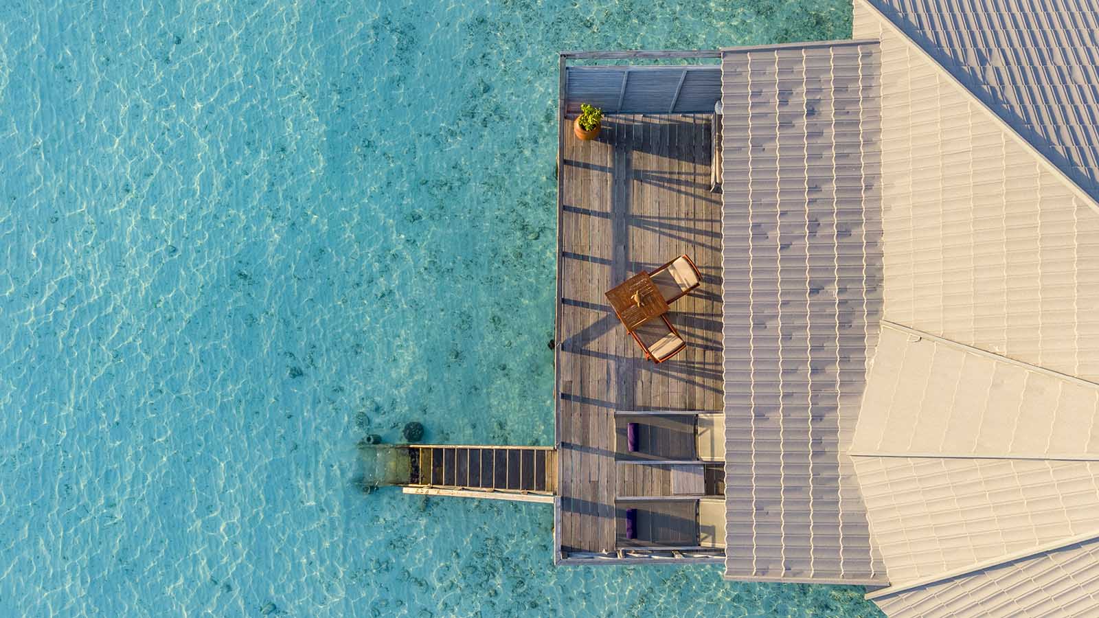 Überwasservilla mit Jacuzzi - Bild 1