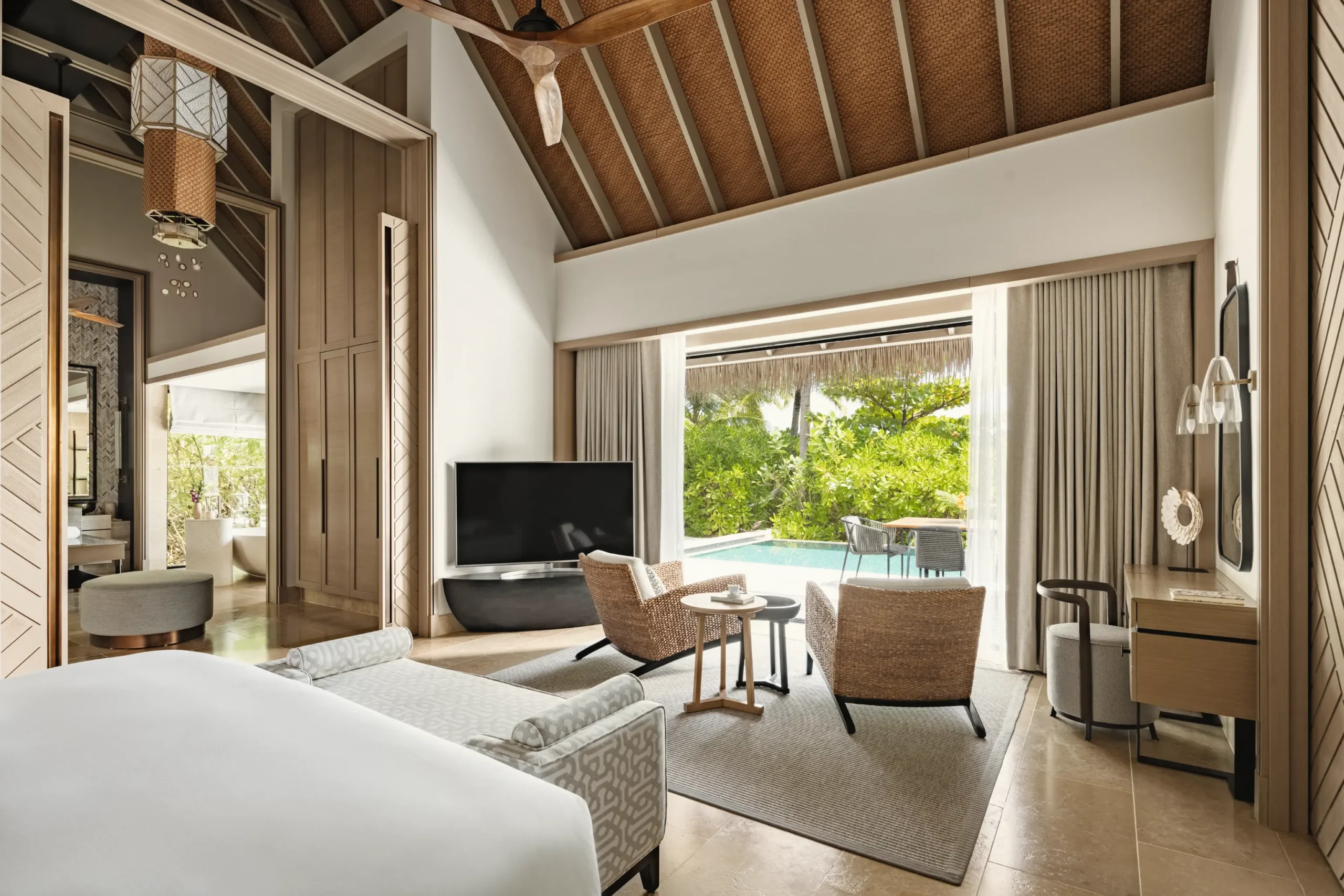 Große Strandvilla mit Kingsize-Bett und Pool - Bild 1