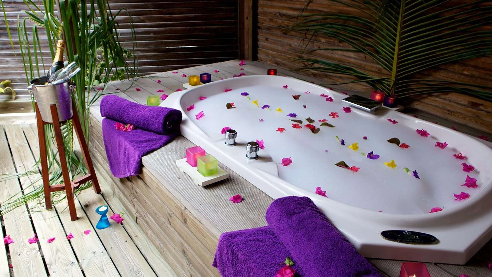 „O“ Jacuzzi-Strandvilla - Bild 2