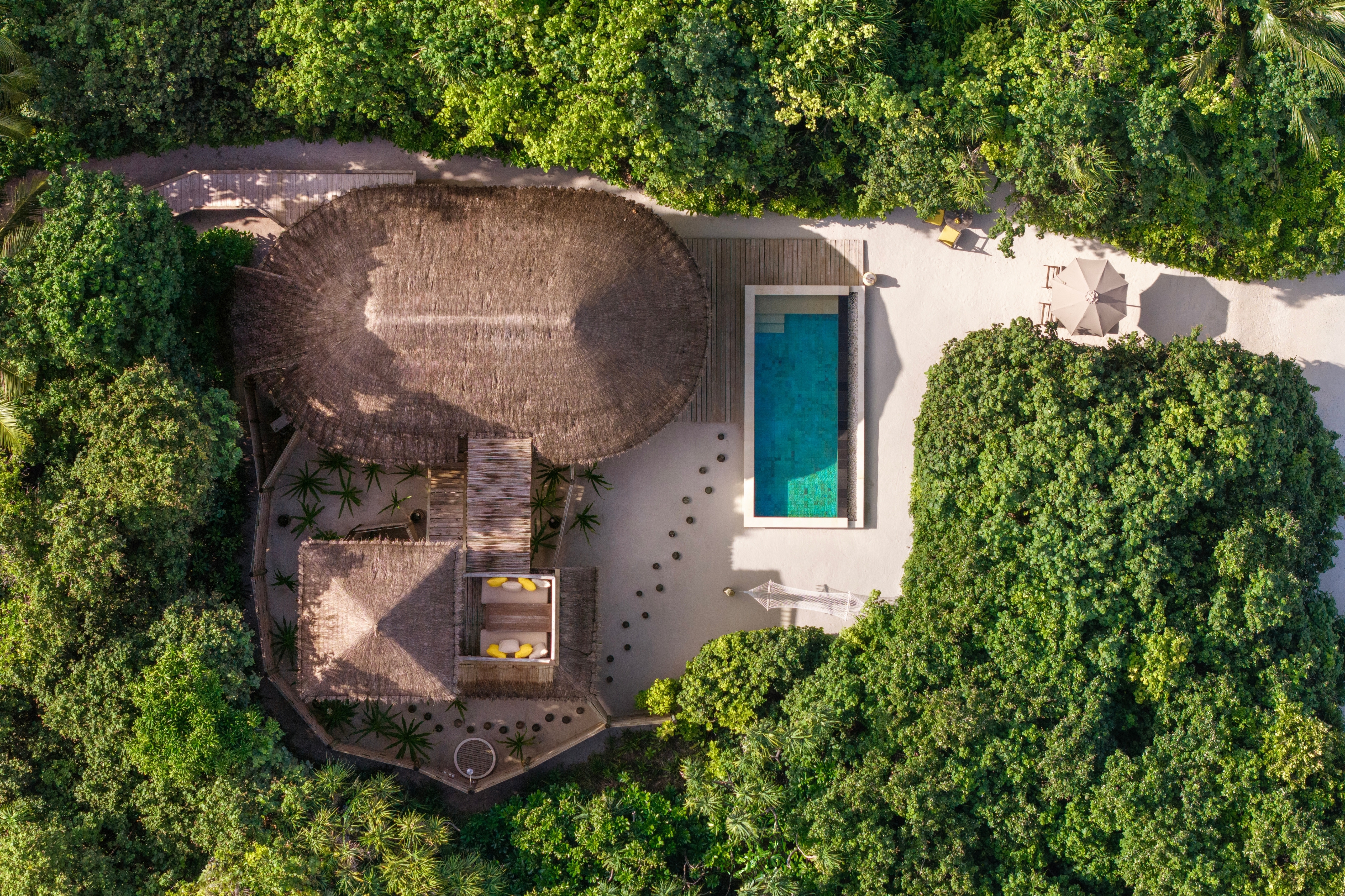 Ozean-Strandvilla mit Pool - Bild 1