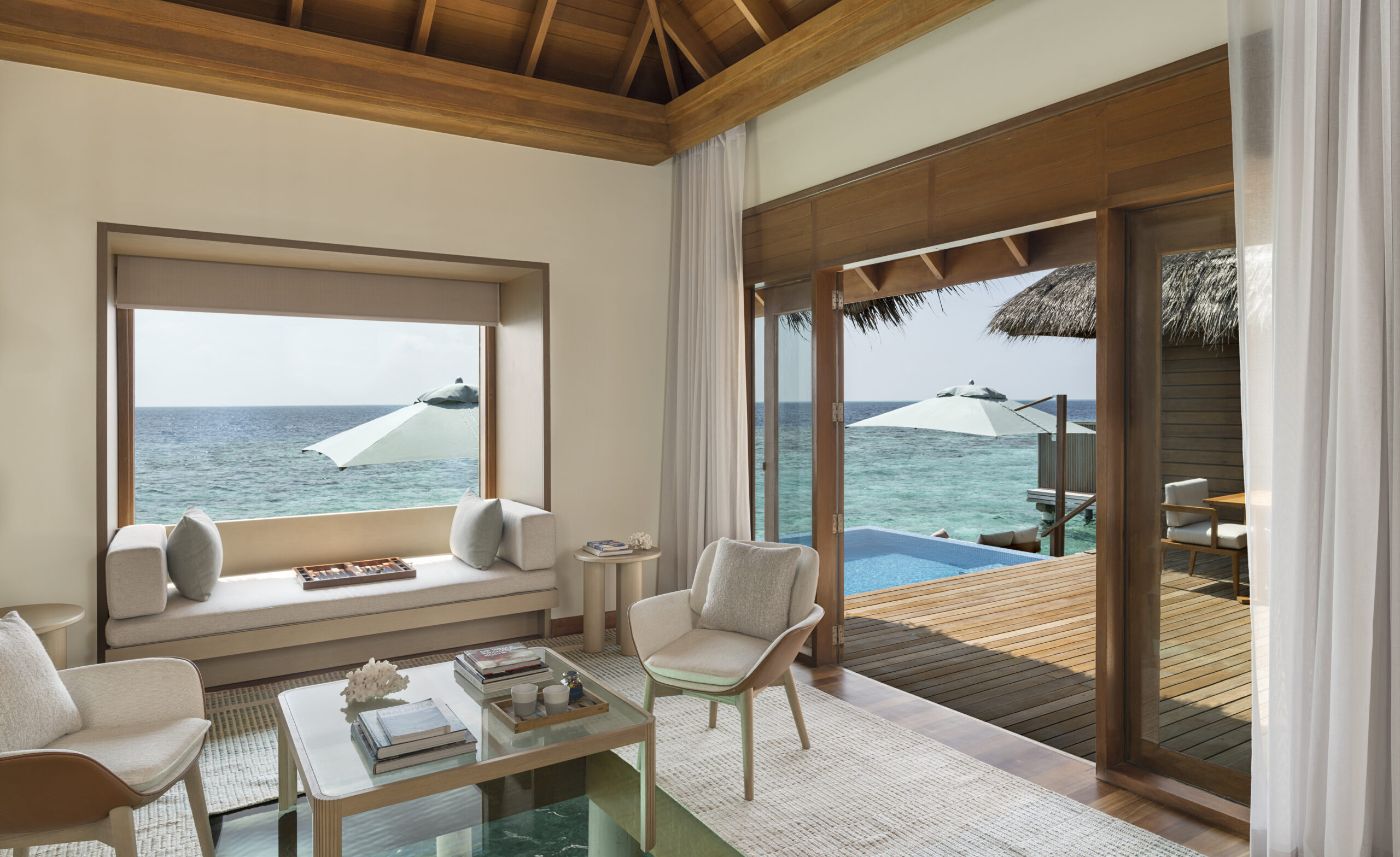 Ozeanbungalow mit Pool - Bild 2