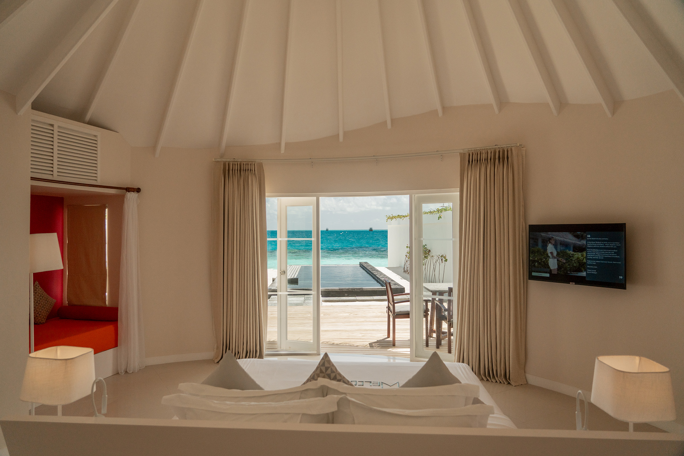 Strandvilla mit Pool und Whirlpool - Bild 1