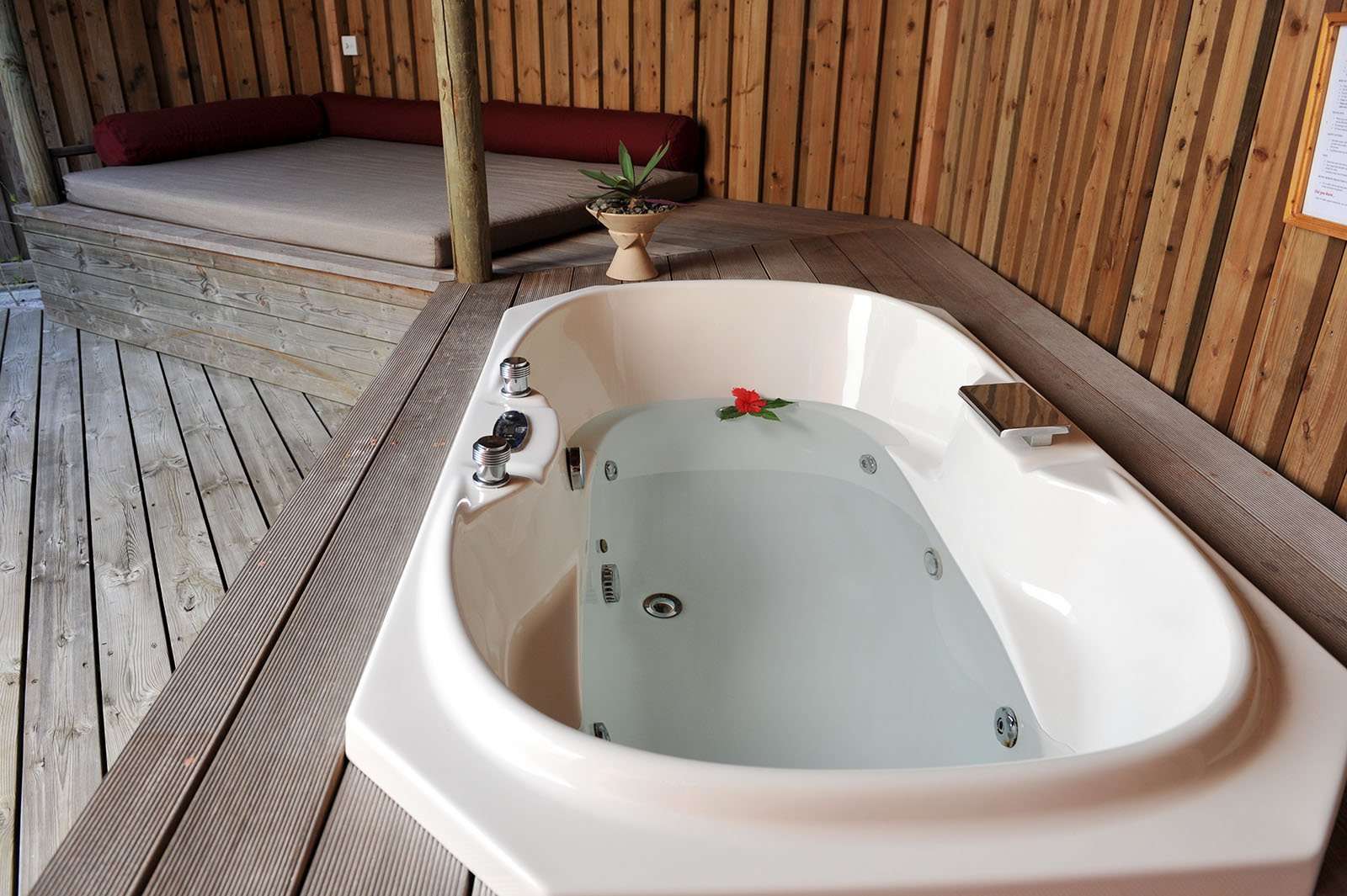 Premium-Strandvilla mit Jacuzzi - Bild 3