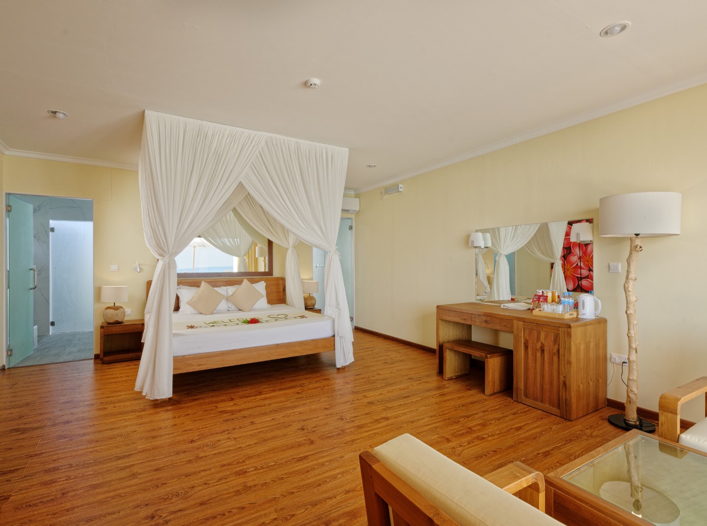 Interieur eines Premium Water Bungalows