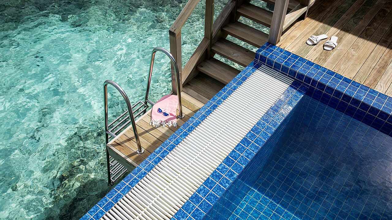 Romantische Wasservilla mit Pool - Bild 3