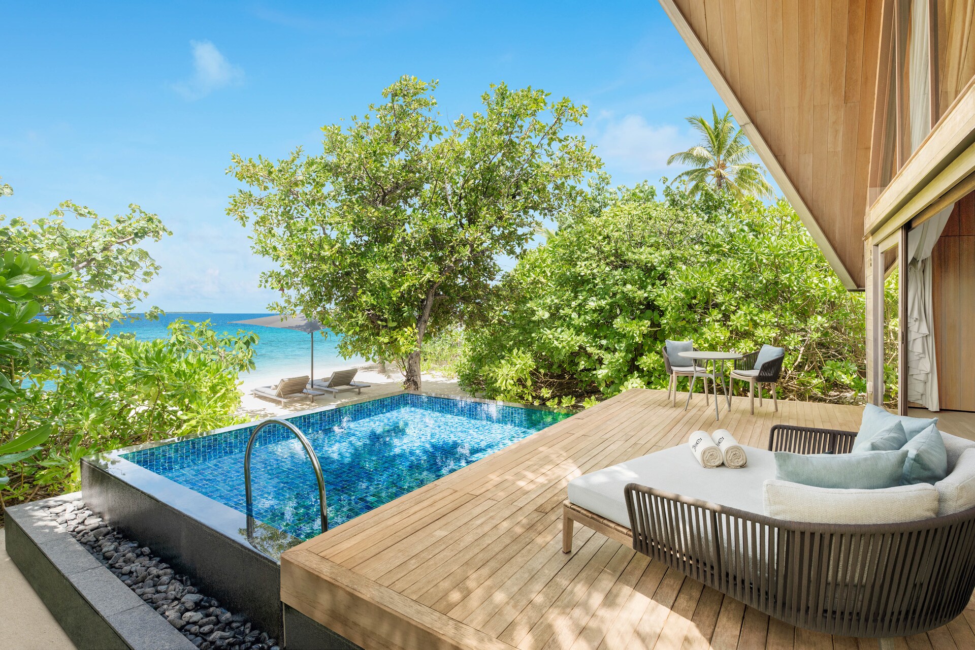 Strandvilla mit Pool - Bild 1