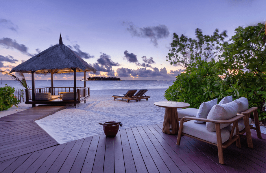 Poolvilla direkt am Strand mit Sonnenuntergangsblick - Bild 1