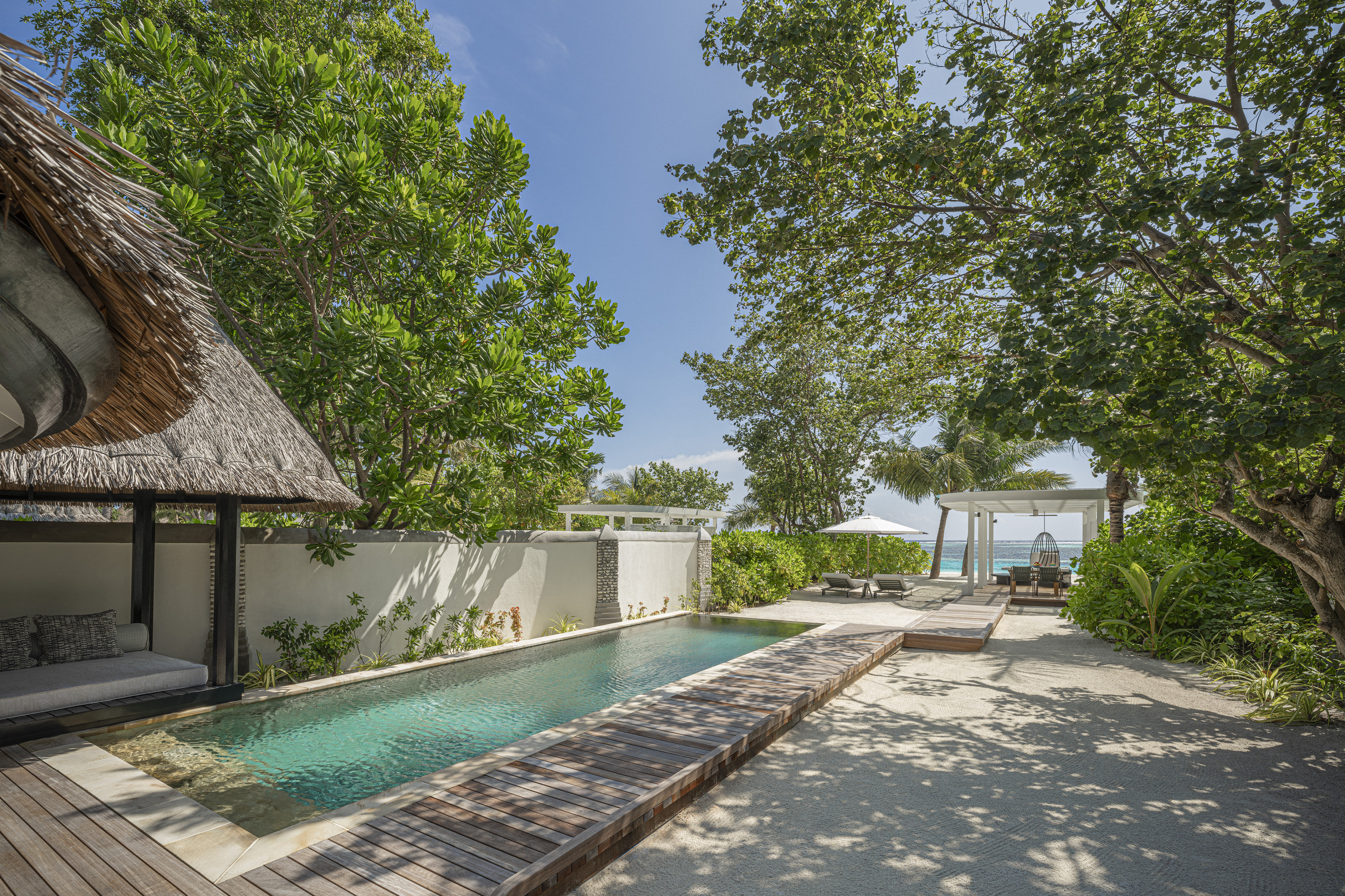 Familien-Strandvilla mit Pool zum Sonnenuntergang - Bild 1