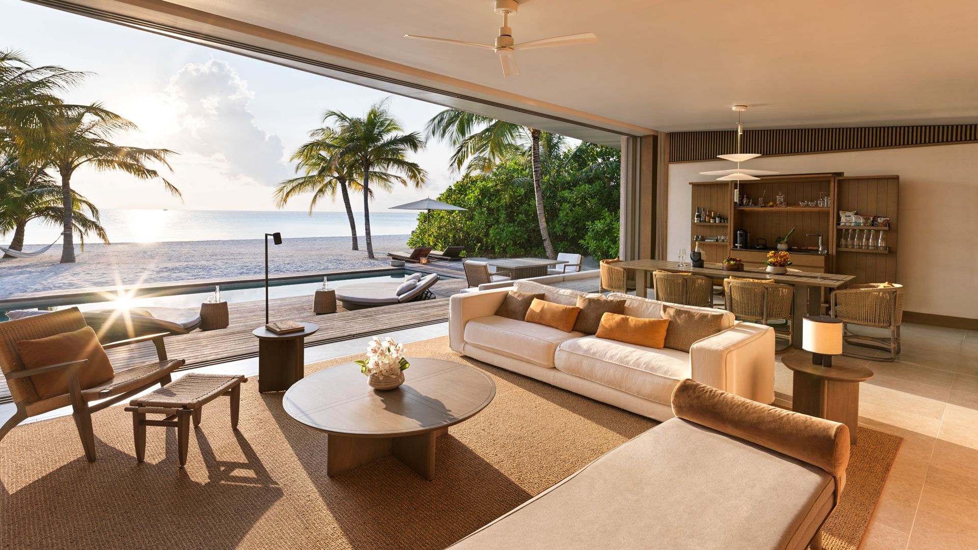 Strandvilla mit zwei Schlafzimmern und Pool - Bild 1