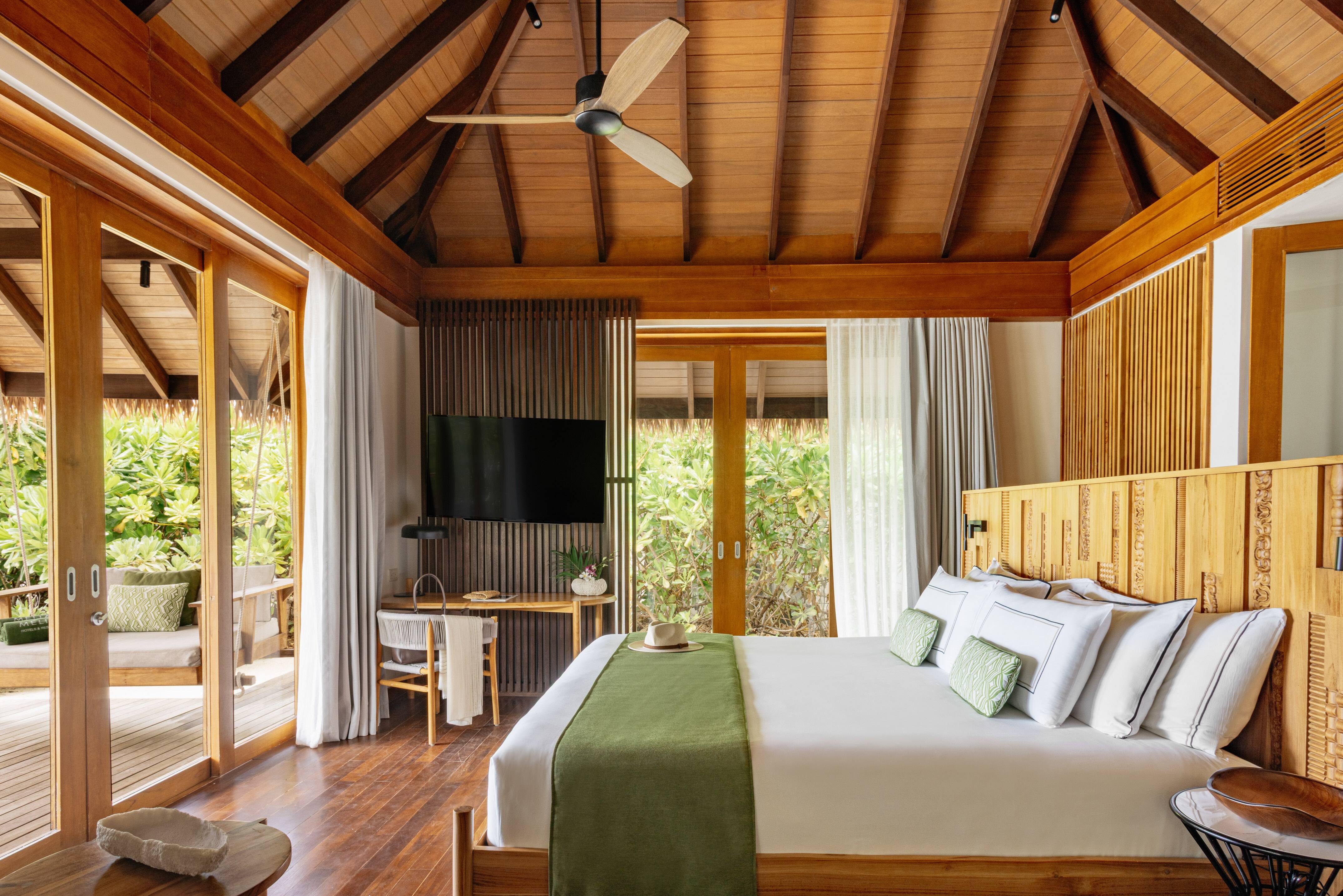 Suite-Villa in Sonnenuntergangslage mit Pool - Bild 3