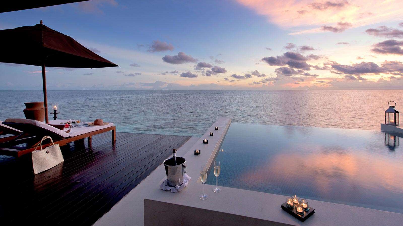 Sunset-Wassersuite - Bild 1