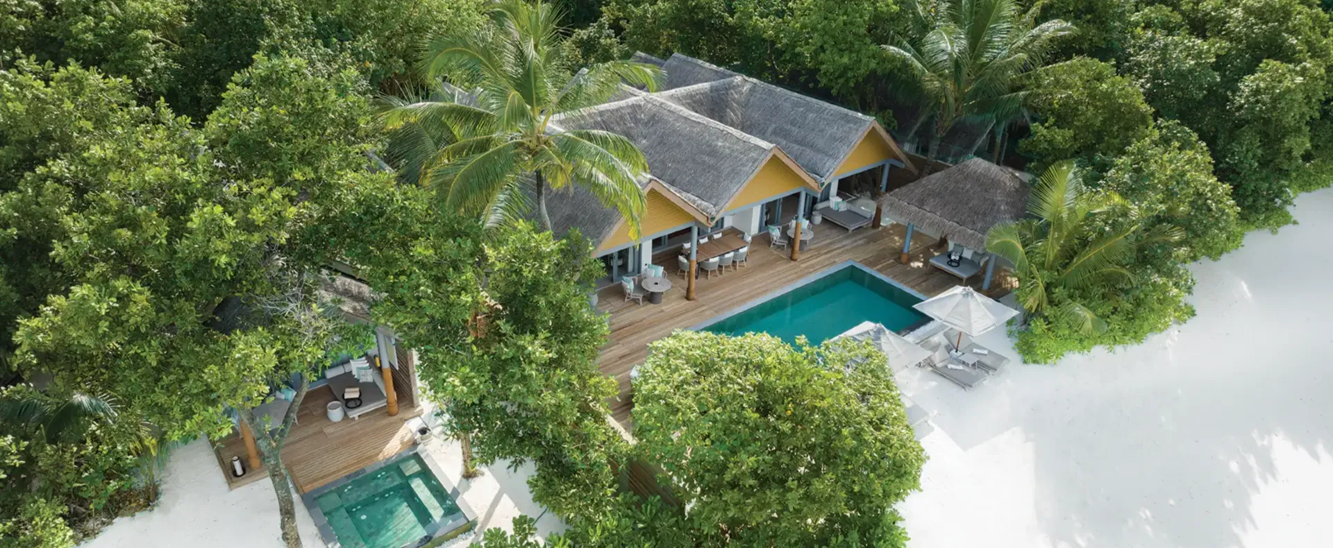 Strandresidenz mit drei Schlafzimmern und Pool - Bild 1