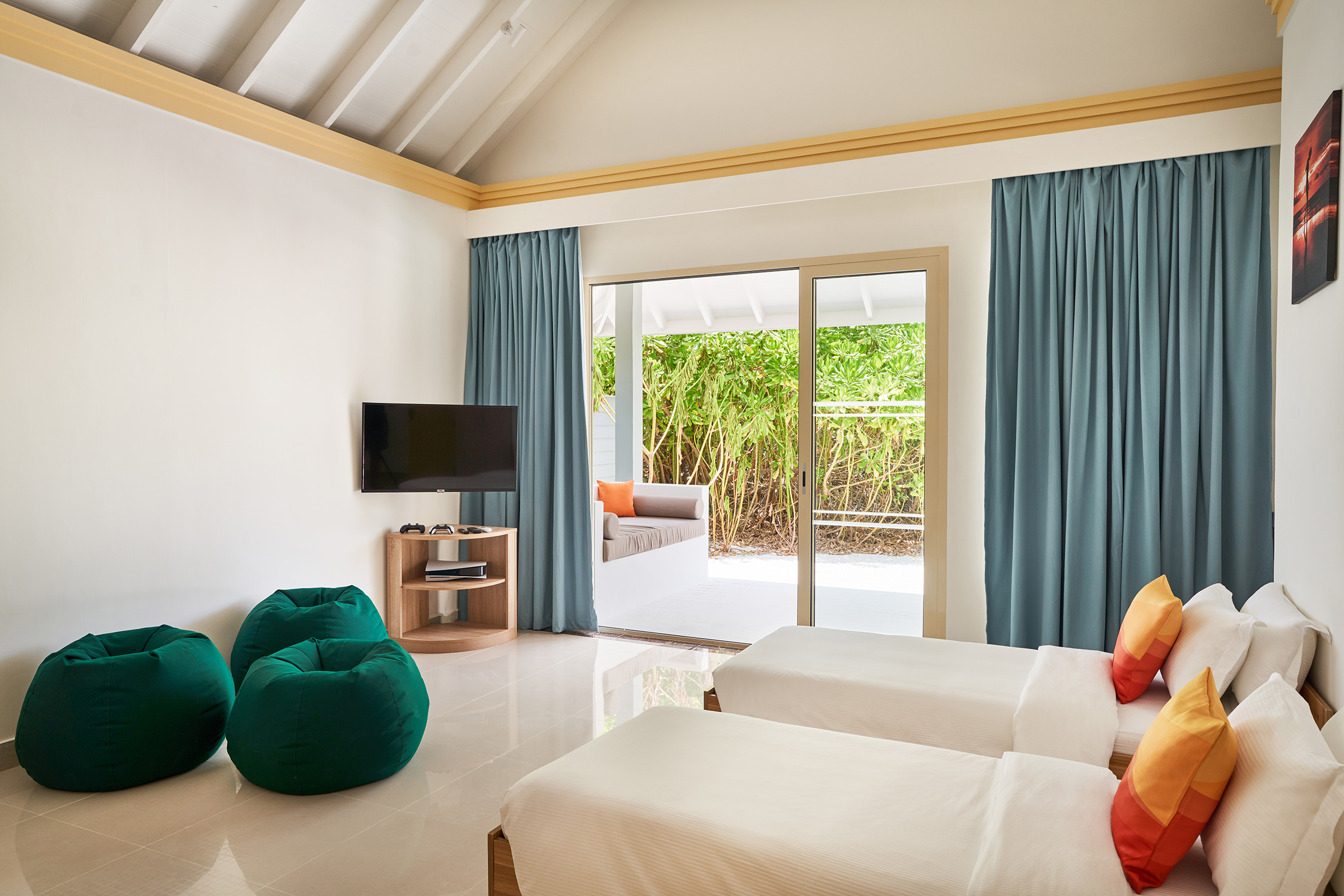 Strandvilla mit drei Schlafzimmern und Pool - Bild 1
