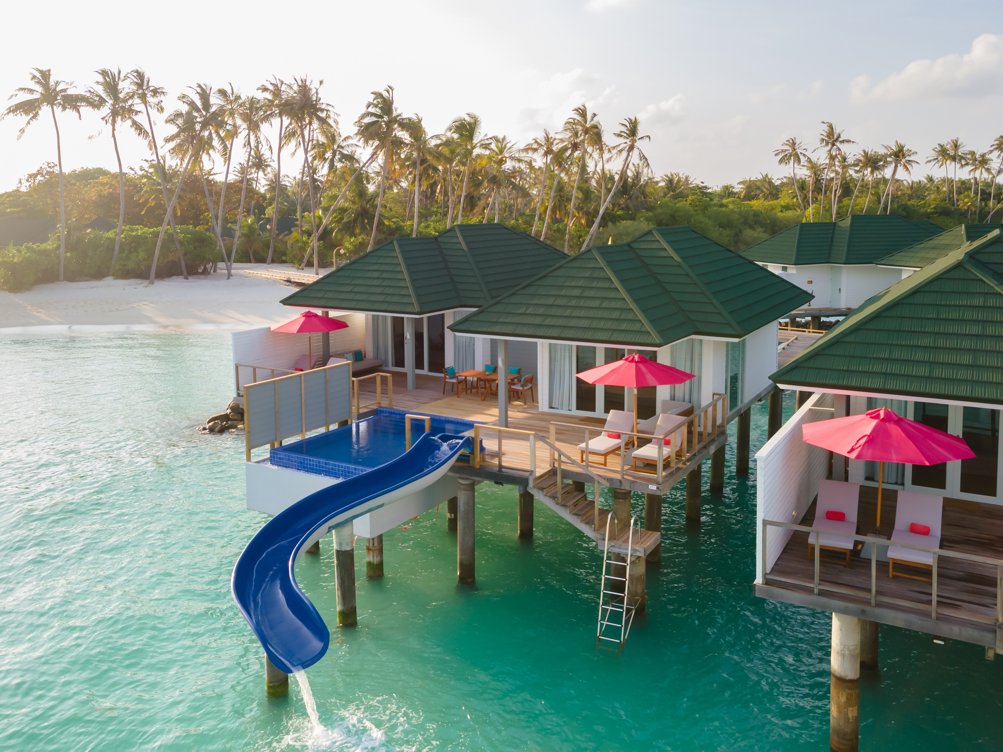 Lagunenvilla mit zwei Schlafzimmern, Pool und Rutsche - Bild 2