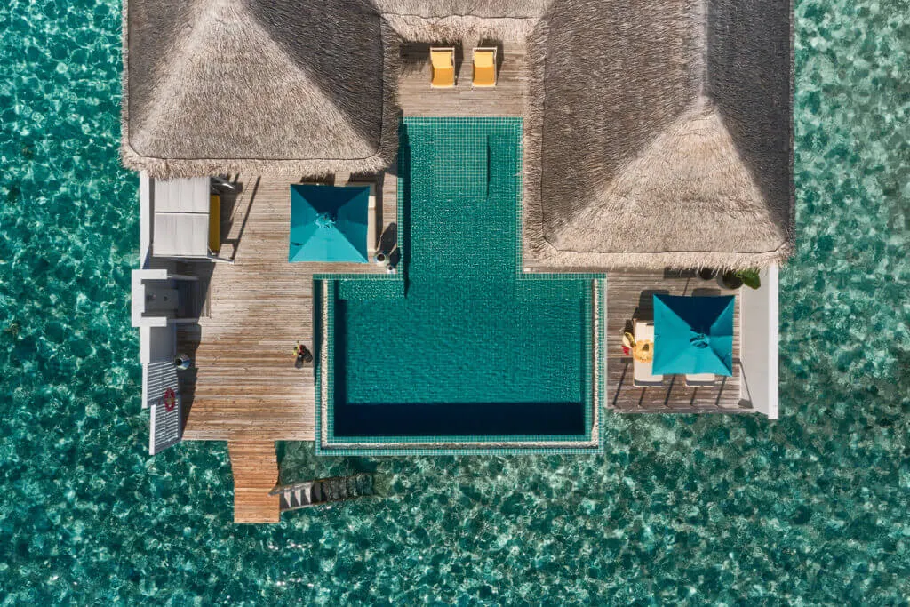 Wasservilla mit zwei Schlafzimmern und Pool - Bild 1