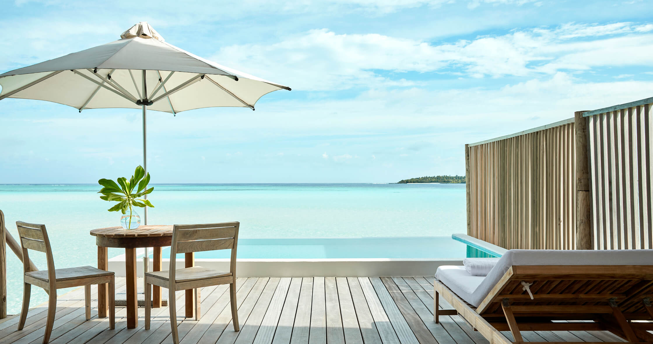 Wasservilla mit einem Schlafzimmer und Pool - Bild 2