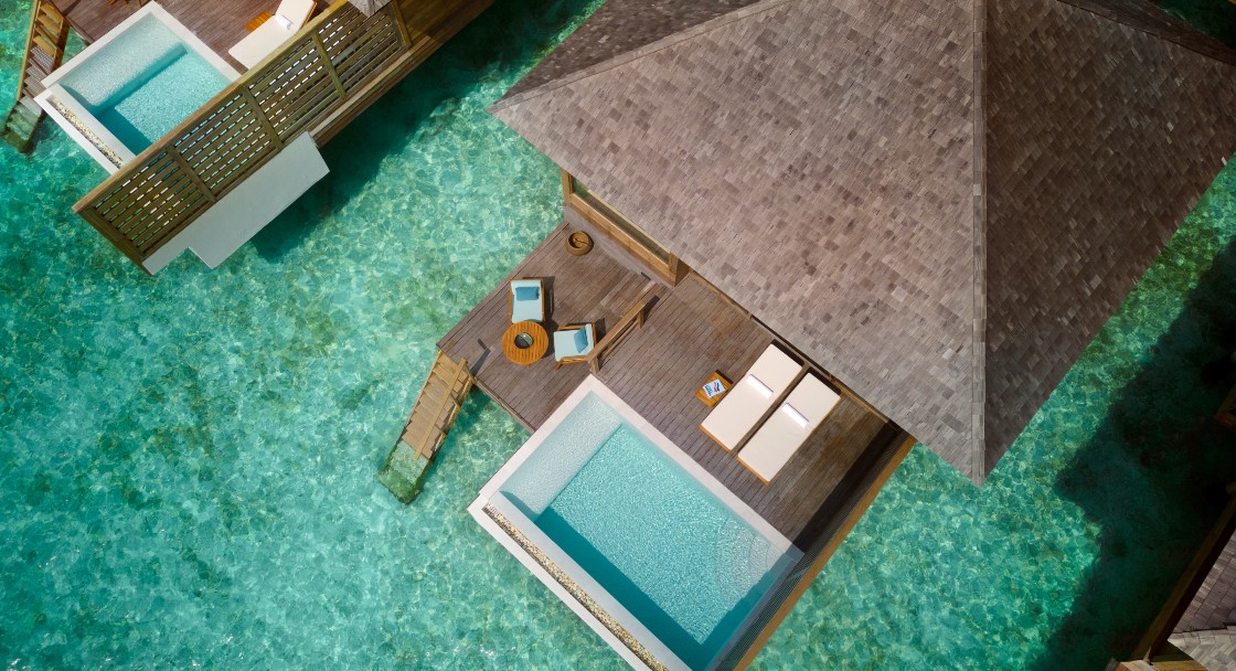 Wasservilla mit Pool - Bild 1