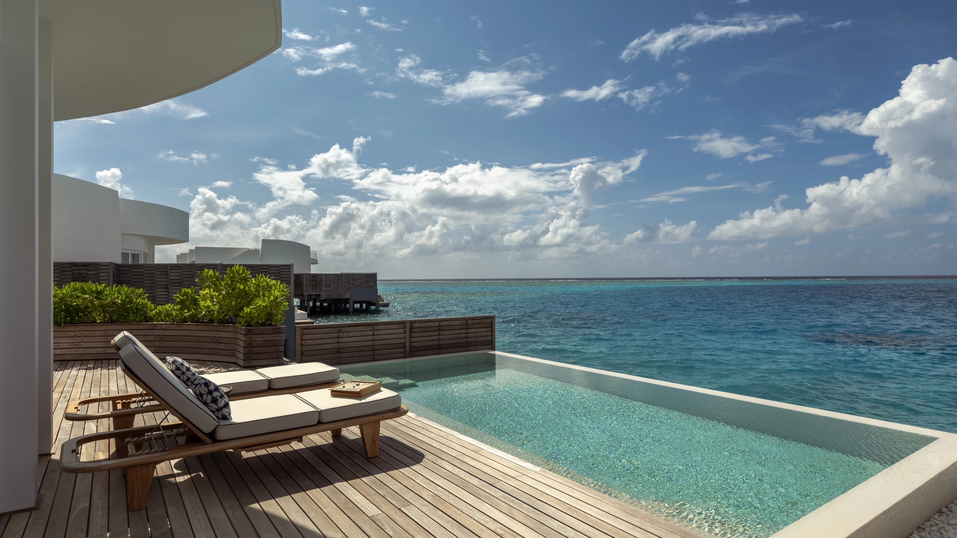 Wasservilla mit einem Schlafzimmer und Pool - Bild 1