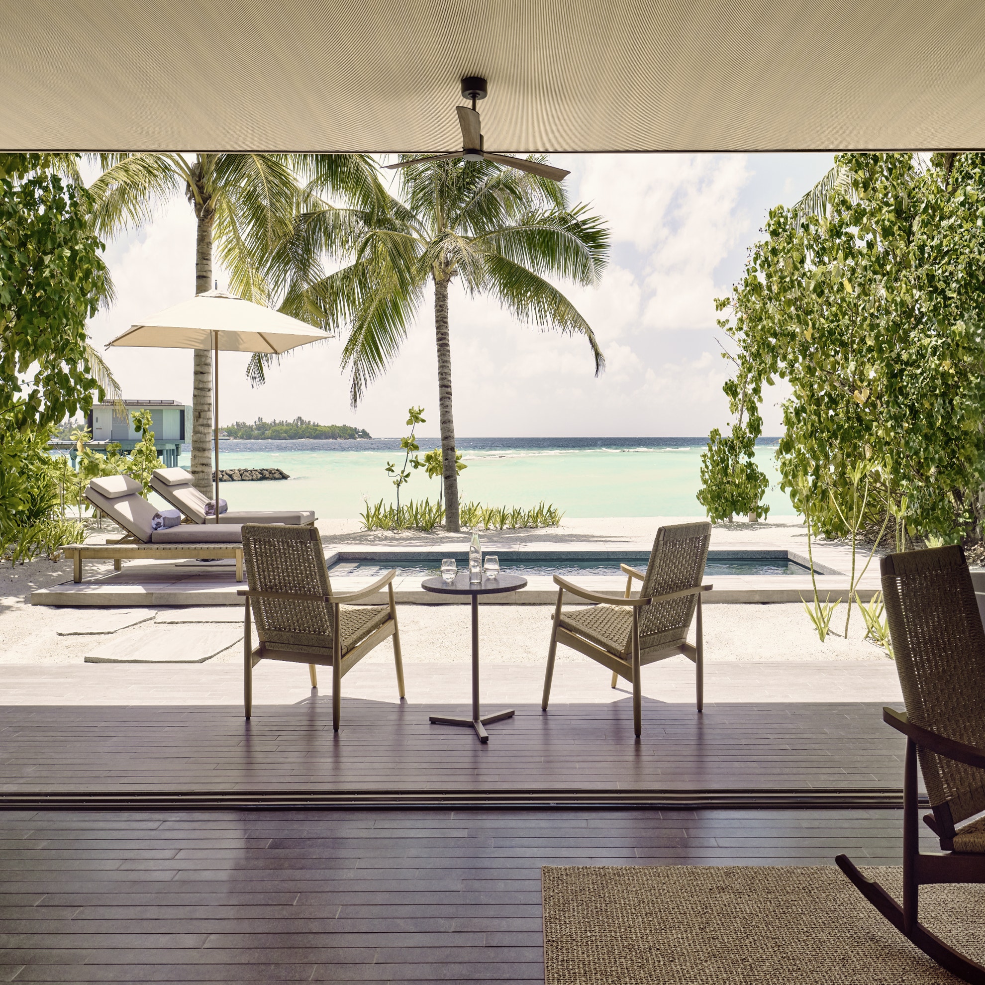 Villa mit einem Schlafzimmer, Strand und Pool - Bild 2