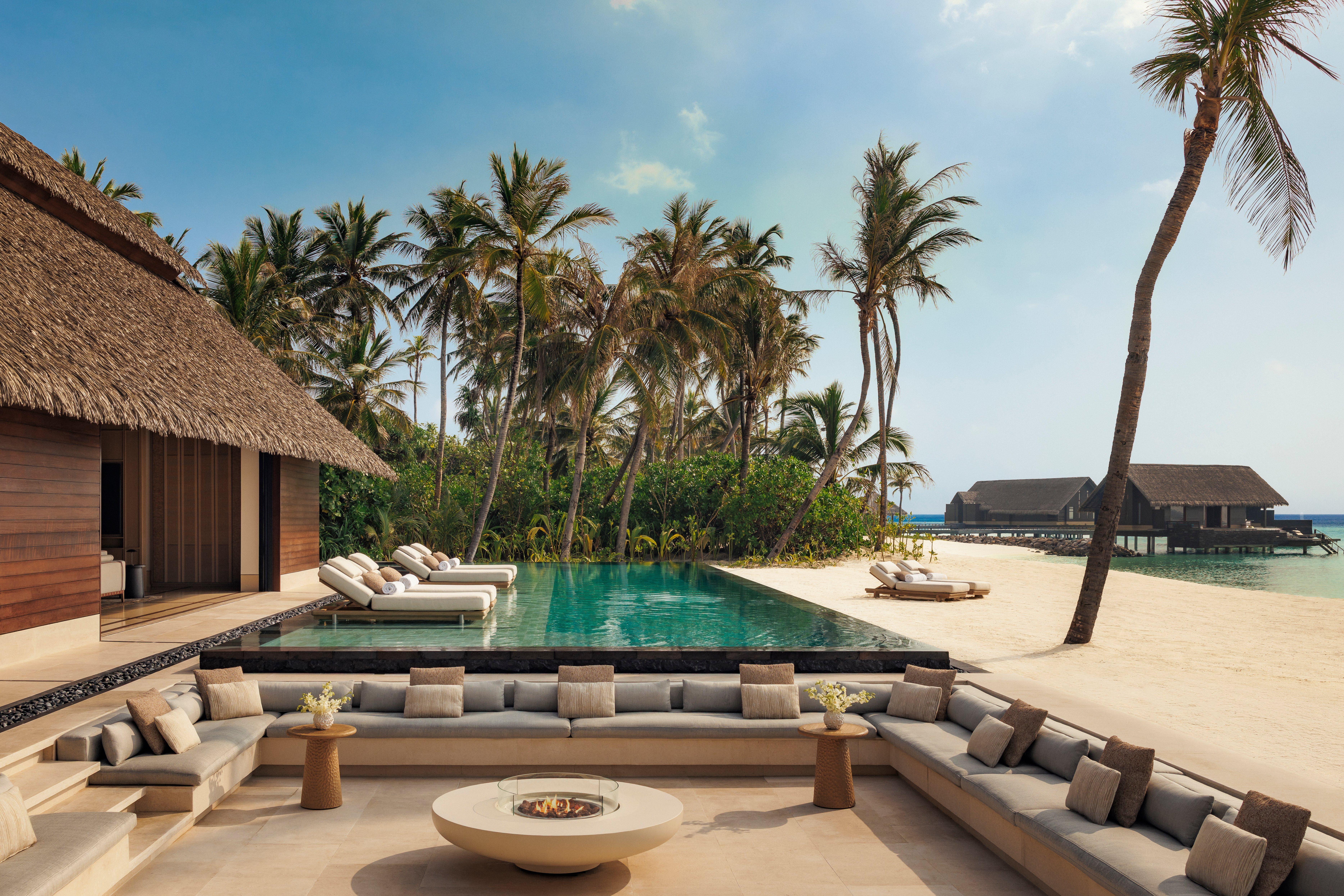 Strandresidenz mit Pool und Feuerstelle
