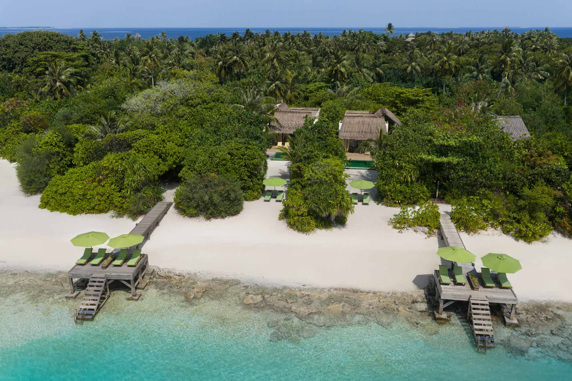 Beach-Villa-Umfeld auf Fasmendhoo