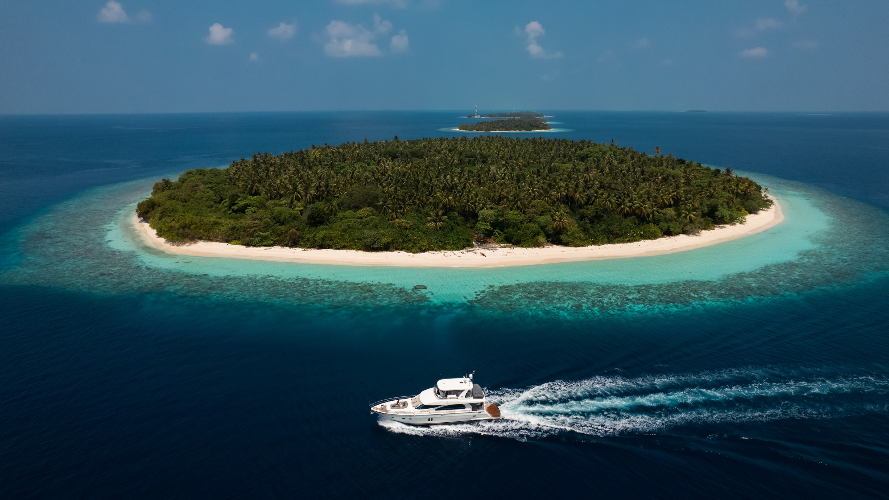 Baa Hi-Life Cruise rund um die Inselwelt