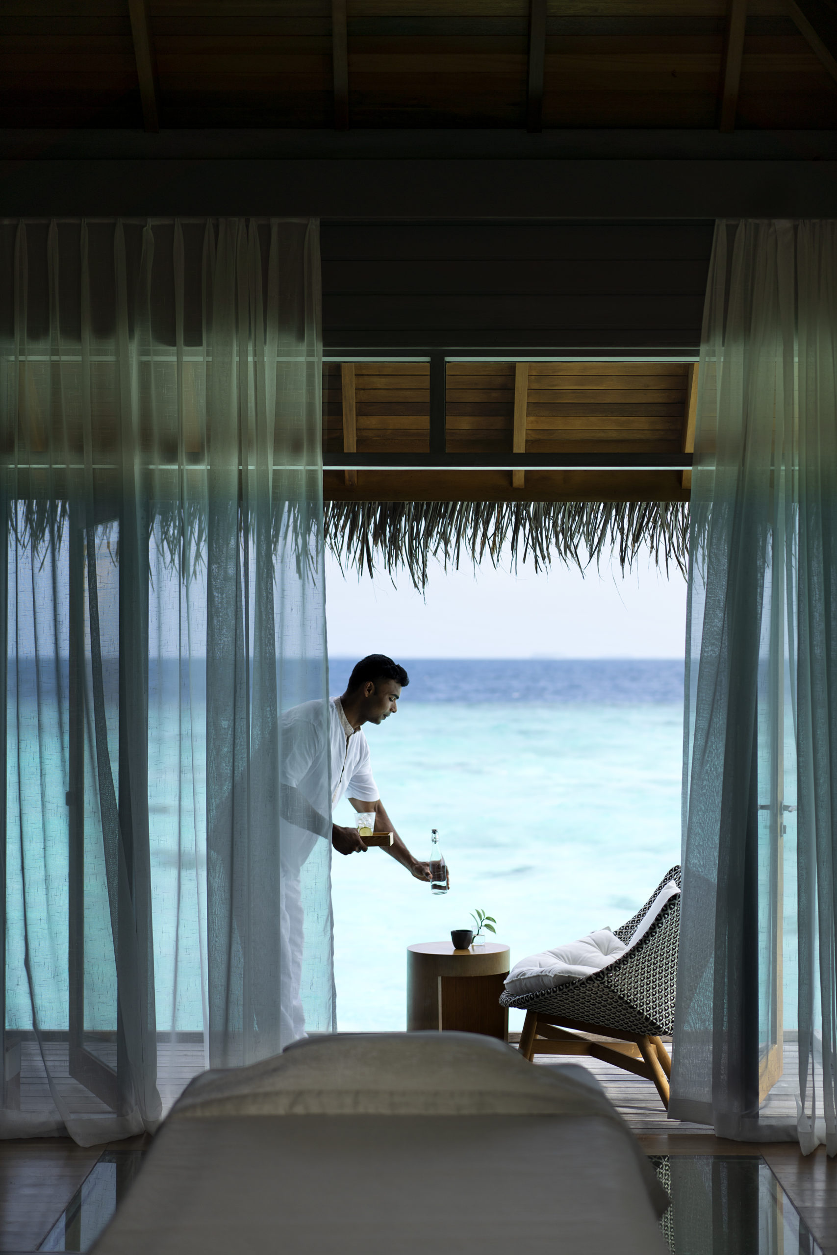 Treatment im Overwater Spa